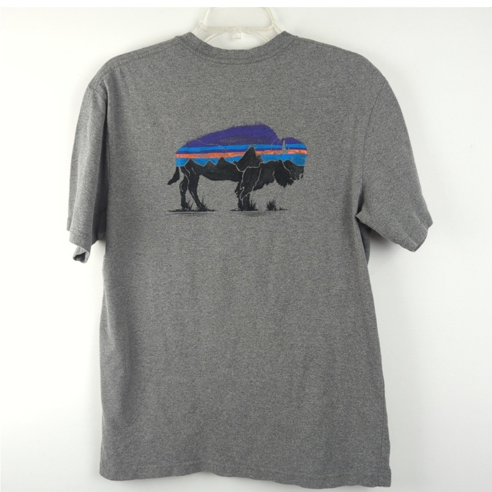 Patagonia heather gray buffalo print shirt - Medium regular fit.